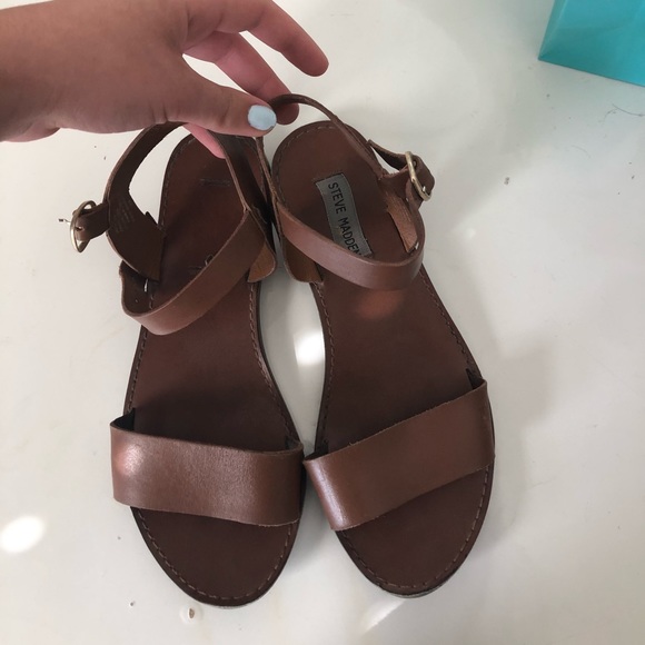 SOLD 🦋 - Picture 2 of 4